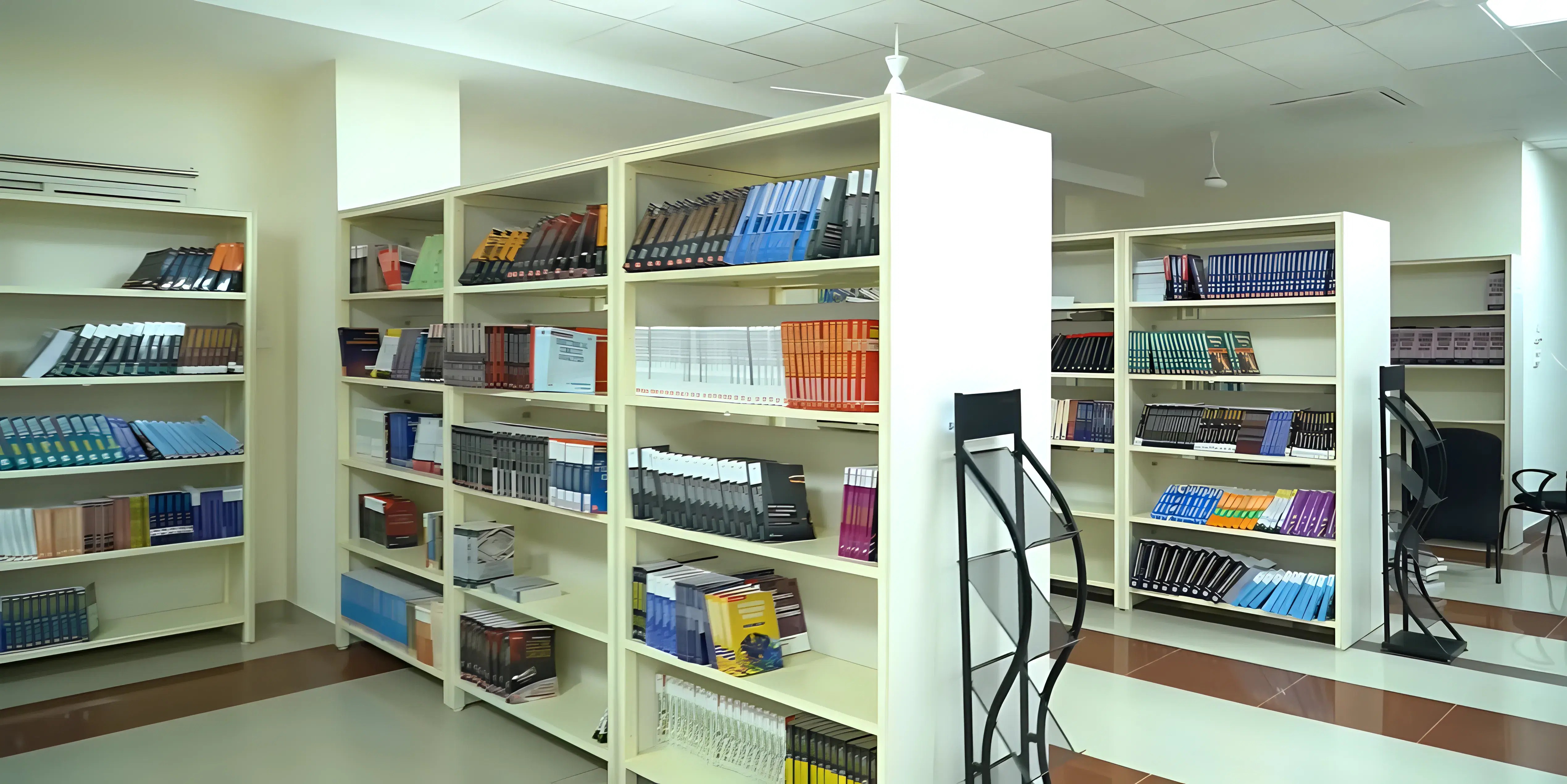 SRM TRP Engineering College Tiruchirappalli library photo 1